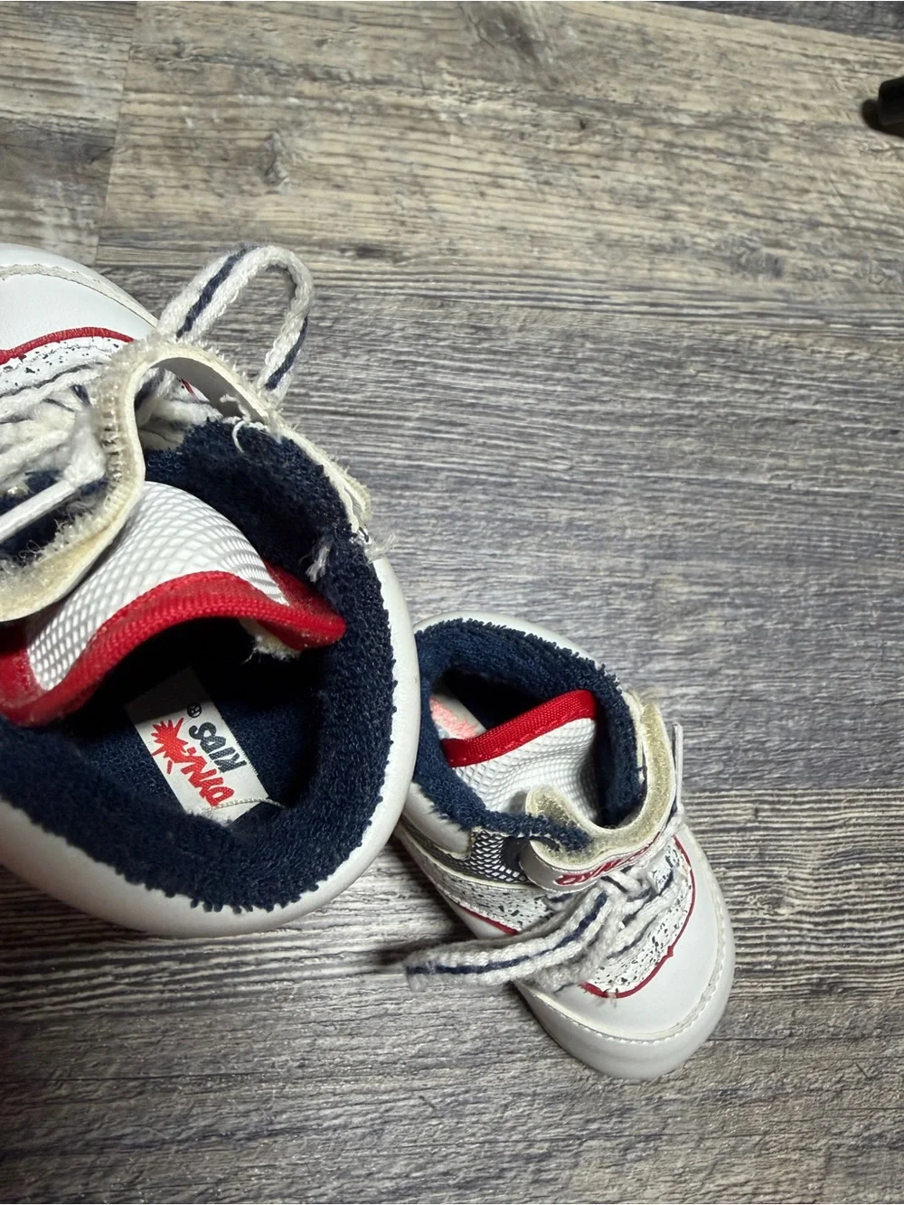 Vintage Dyna Kids Baby Crib Shoes White Red High Top Sneakers Size 1 Soft Sole